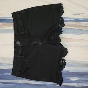 SO Girl's Black Crochet Edge Mid-Rise Shortie Shorts, Size 10